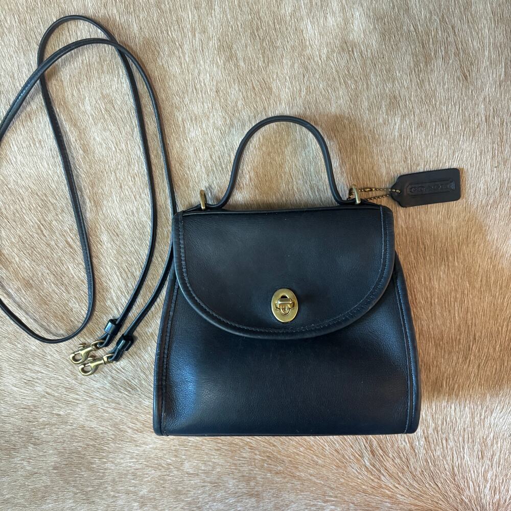 Vintage Coach Regina 9983